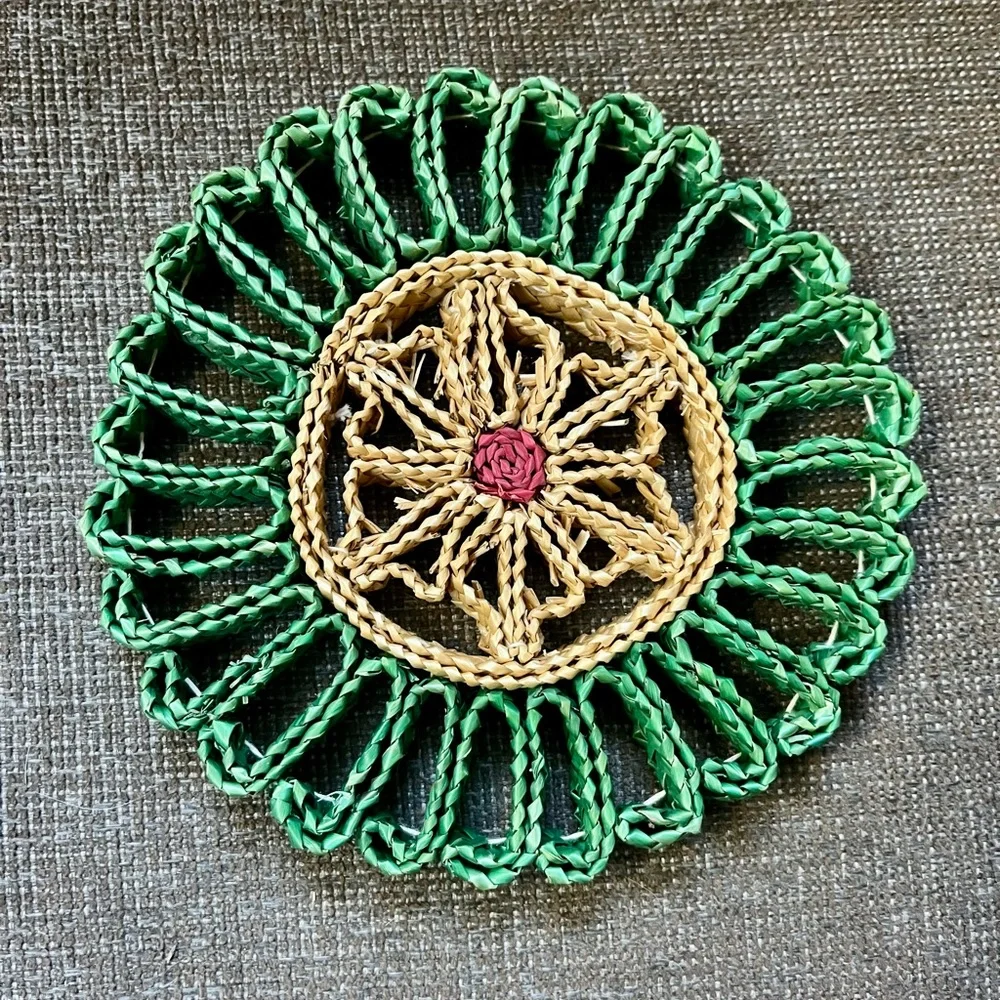 Boho Woven Straw Trivets Vintage 70s Green Yellow Serving Hot Pads Set of 3